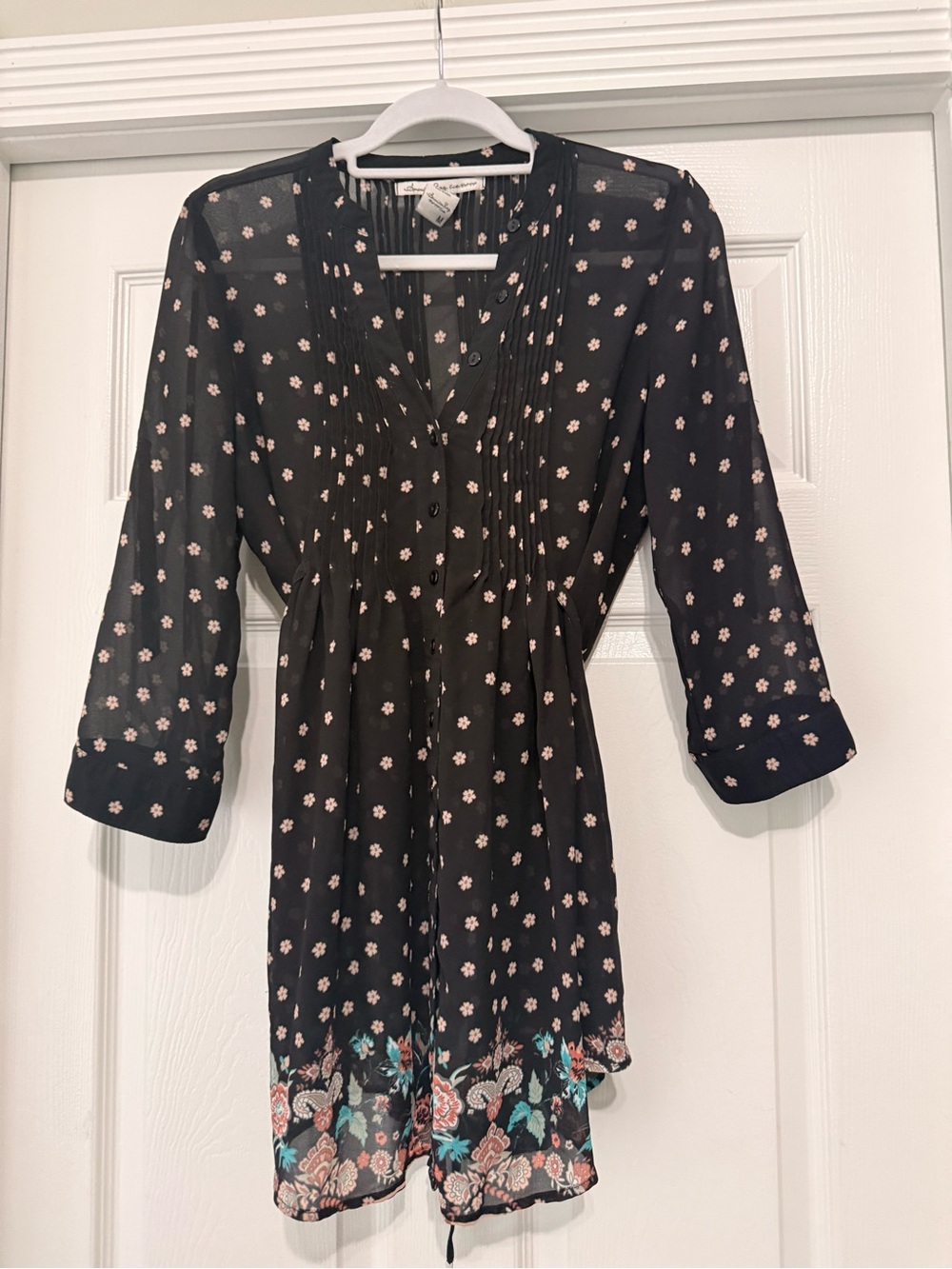 American Rag Black Floral Pintuck V-Neck Blouse
